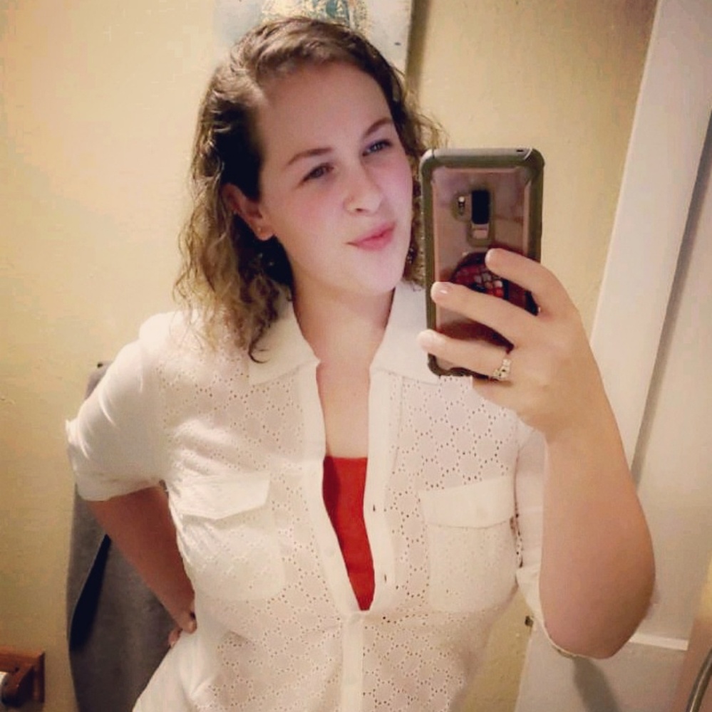 Meet your Posher, Alyssa